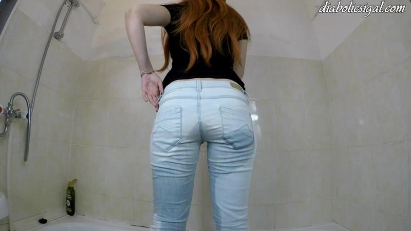 Piss and Shit in Light Jeans janet - (2021/4k)