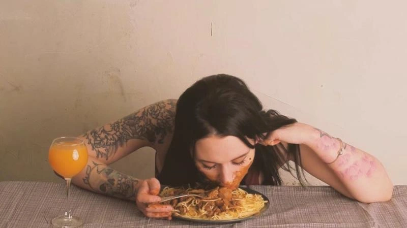 Sweet Betty Parlour - Play With Shit And Food Angelica - (2021/4k)
