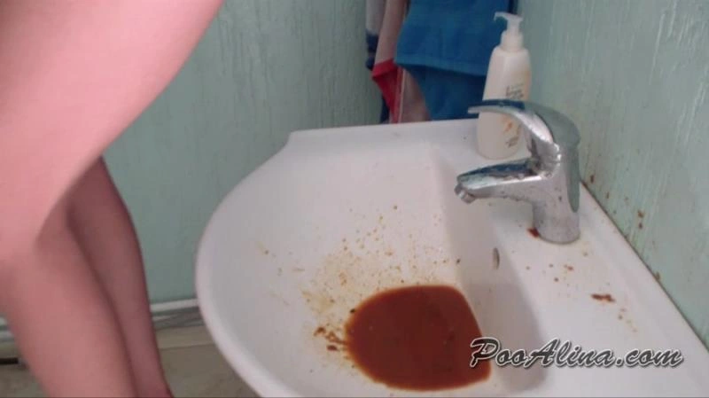 Very smelly enema from girl Puke - (2021/HD)