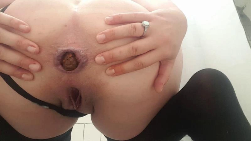 PottyQueen Tease my slaves w a meal (2025/FullHD)