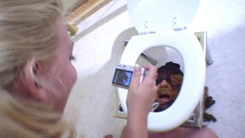 Three Bunches Part 1 SCATQUEENS BERLIN - (2025/HD)