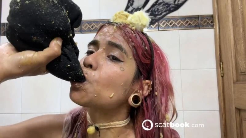 Dirty play with my pee P1 (2025/HD)