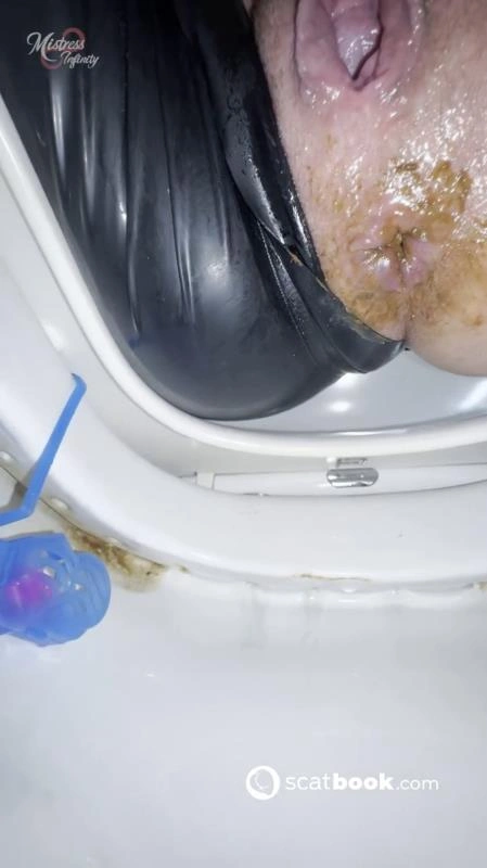 Villa Latex Hot Mistress Pooping P1 (2025/SD)