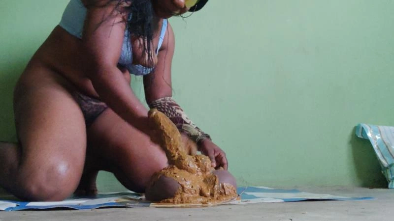 Monster poop, smearing and sucking Eric PrettyEbonies - (2025/FullHD)