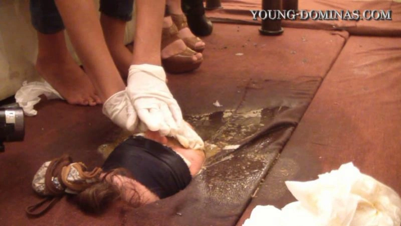 Princess April first Time and Slave in Floor integrated Part 2 P1 (2025/HD)