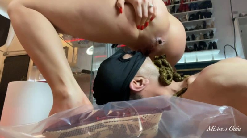 Italian Goddess GAIA in clip Mouth Filled With Shit (2025/FullHD)