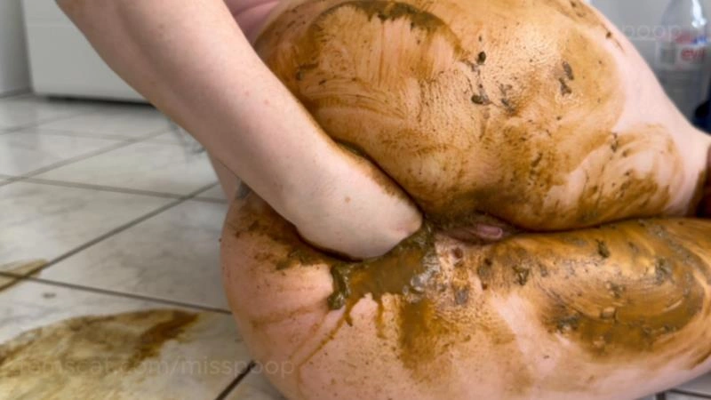 A stranger I met in the naturist area of Cap dAgde MissPoop - (2025/2K)