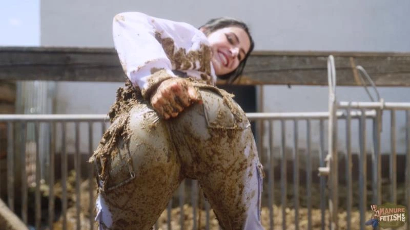 Going Crazy In Pigshit Kaitlyn Katsaros - (2025/FullHD)