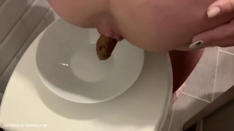 Public IKEA Poop Devil-Sophie - (2026/FullHD)