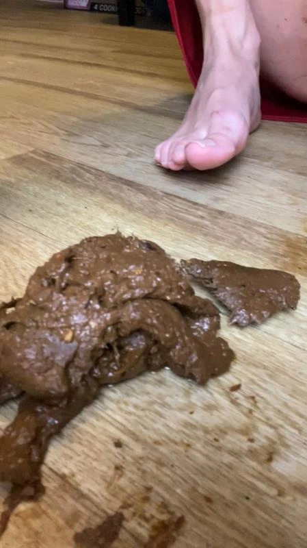 poop in red panties and put them in the ass,I smear shit on my face (2026/SD)