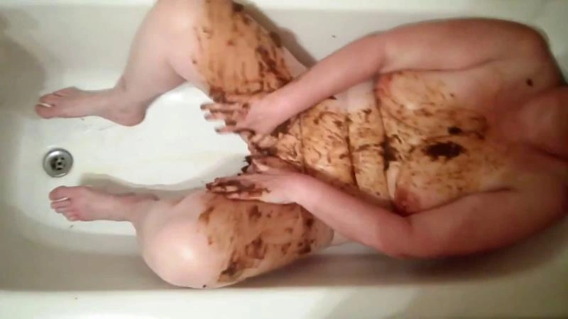 Playing in the bathtub (2026/HD)