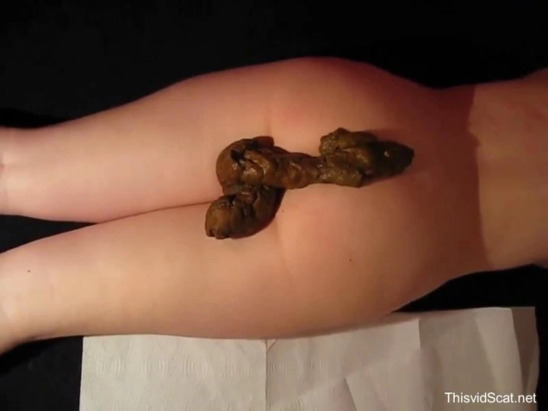 pooping on girl. P1 Natalia Mendes - (2026/HD)