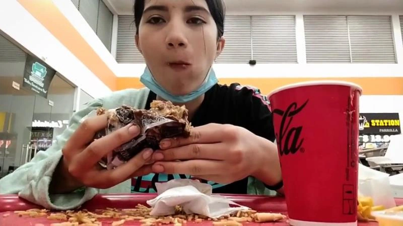 She Eats A Scat Burger 006b38b (2026/HD)