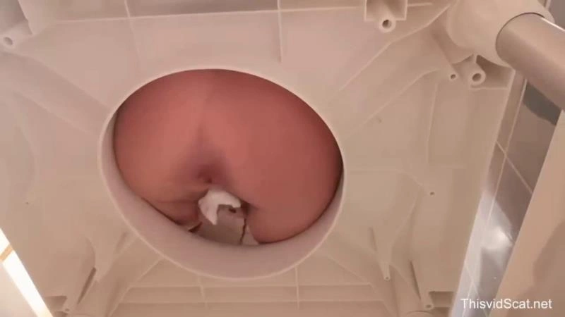 Messy Toilet Session with Perfect Close-Ups. P1 (2026/HD)