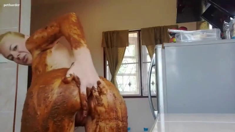 Blonde girl Anja playing with her shit (2026/SD)